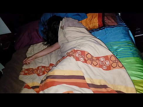 ❤️ Nevlastný syn nadáva svojej mladej nevlastnej matke, zatiaľ čo ona spí. ❤️❌ Kvalitné porno na sk.porngameshub.ru ❌❤